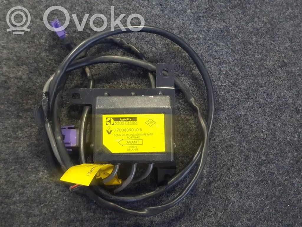 Renault Twingo I Airbag control unit/module 