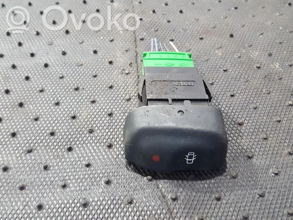 Przycisk centralnego zamka   841242B,96290,841242B,96290