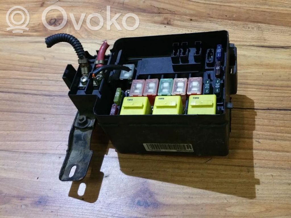 Skrzynka bezpieczników / Komplet   YQE102040,184607070398R,184607070398R,YQE102040