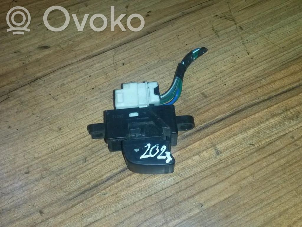 Nissan Almera Tino Interruptor del elevalunas eléctrico 
