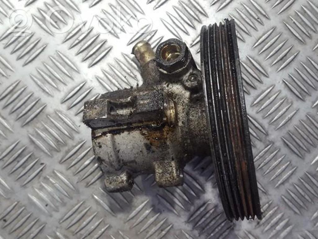 Peugeot 306 Ohjaustehostimen pumppu 