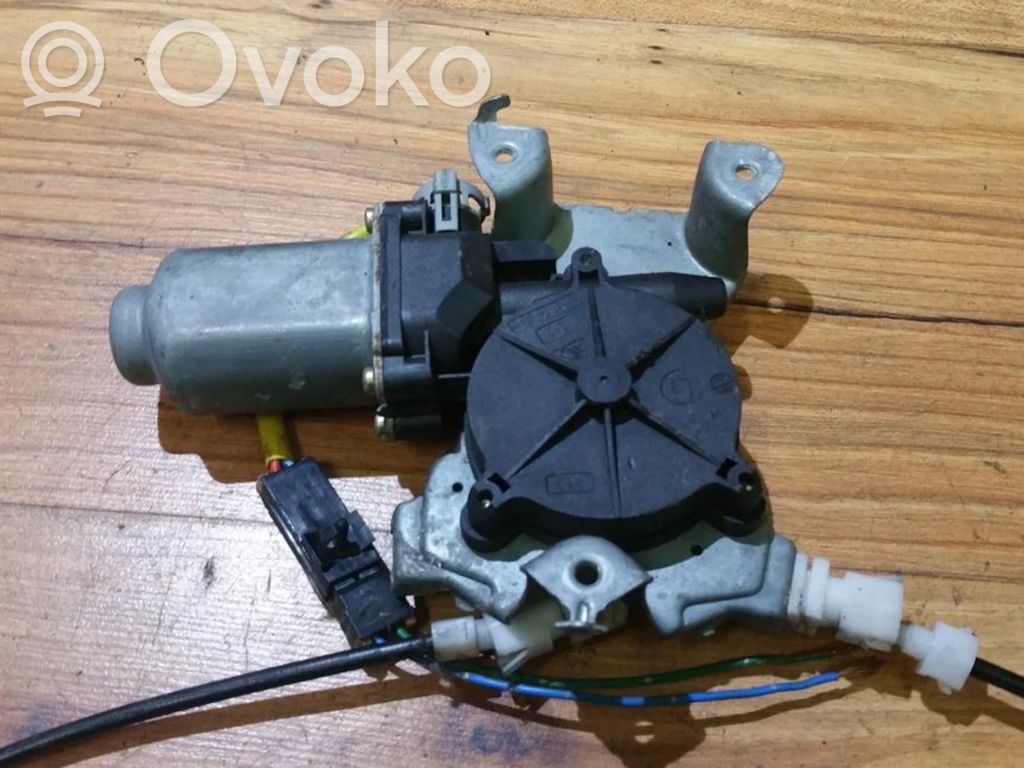 Nissan Almera Tino Motorino alzacristalli della portiera posteriore 
