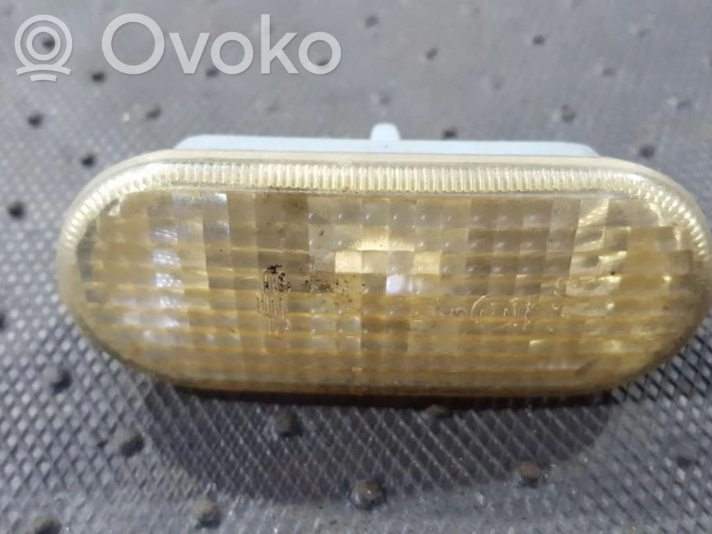 Volkswagen Golf III Kierunkowskaz błotnika przedniego