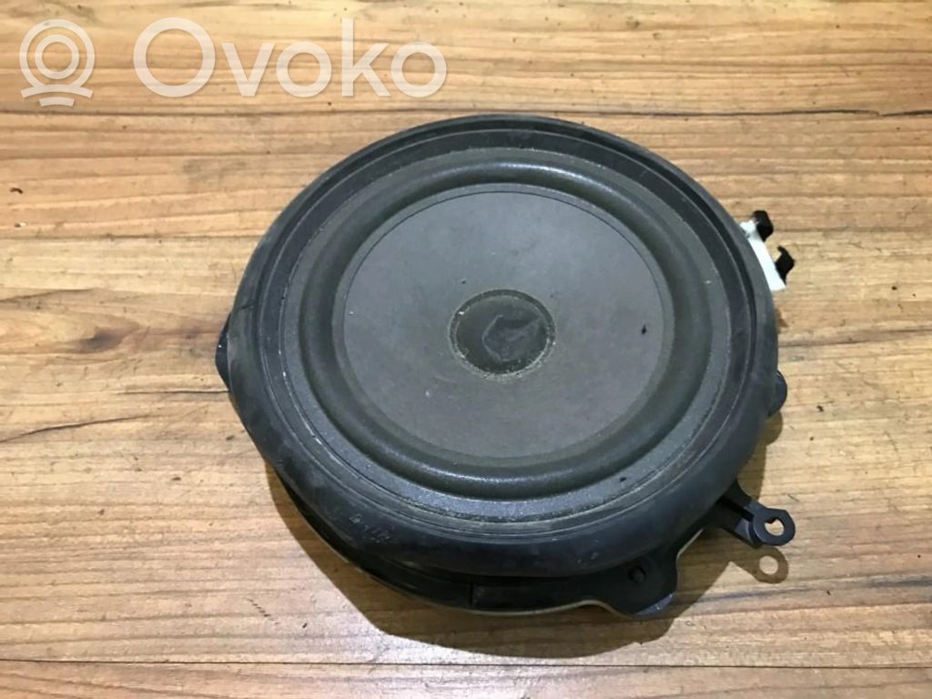 Audi A4 S4 B7 8E 8H Głośnik drzwi przednich 