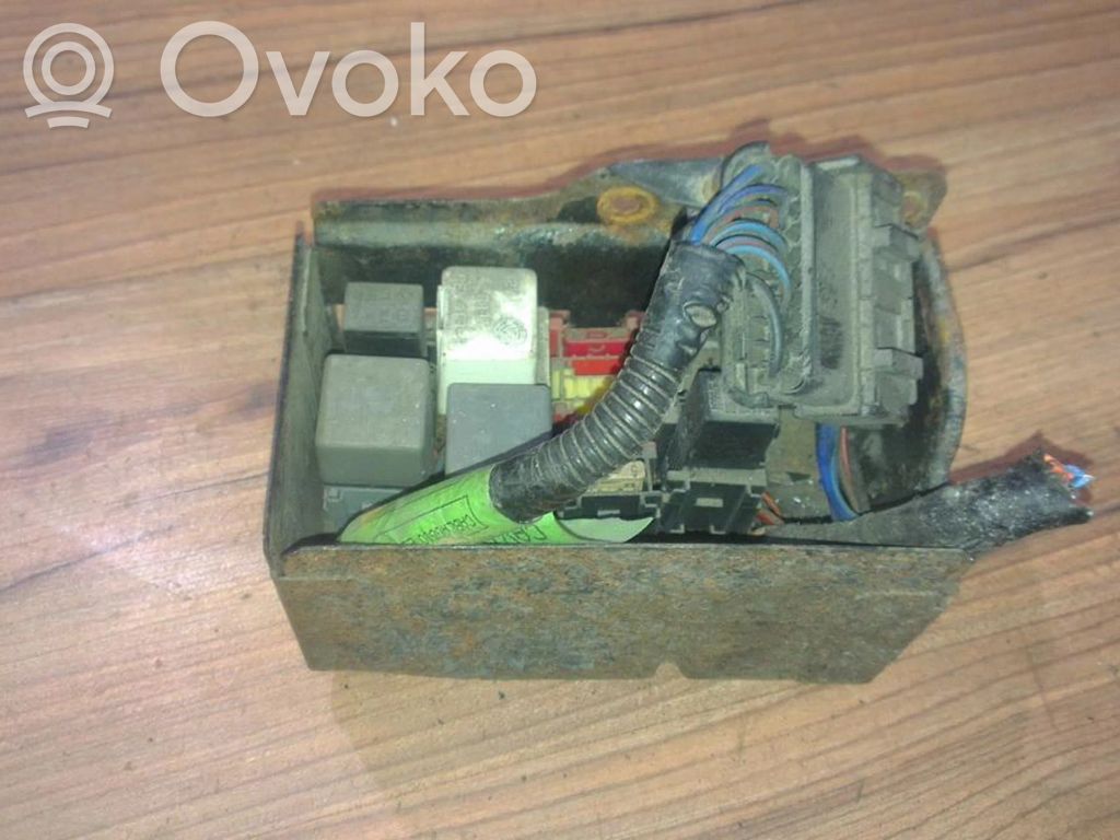 Fiat Bravo - Brava Juego de caja de fusibles 