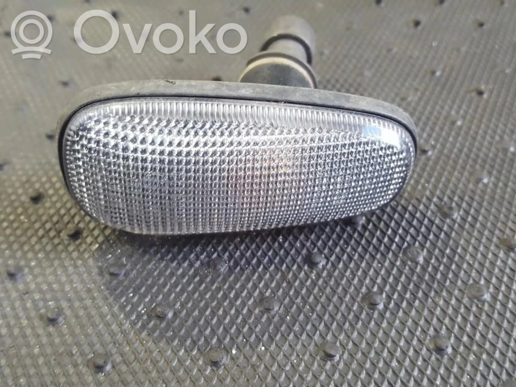 Opel Astra G Indicatore di direzione del parafango anteriore