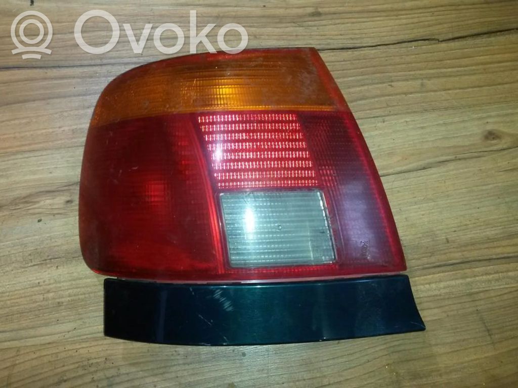 Audi A4 S4 B5 8D Lampa tylna 