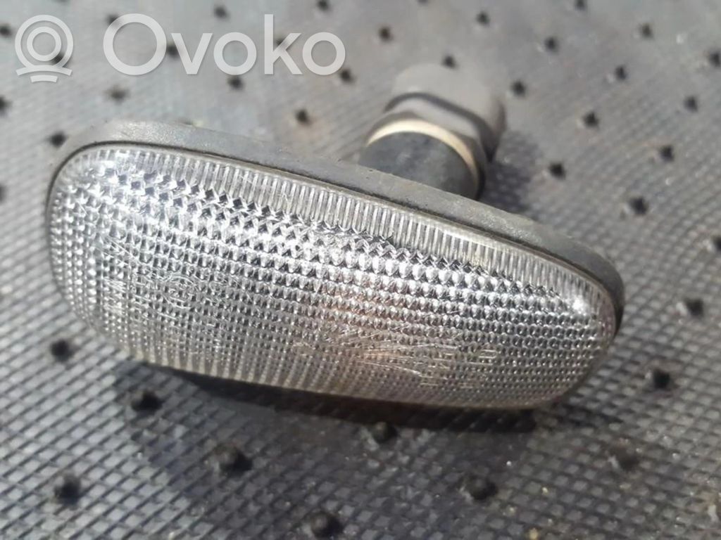 Opel Astra G Indicatore di direzione del parafango anteriore