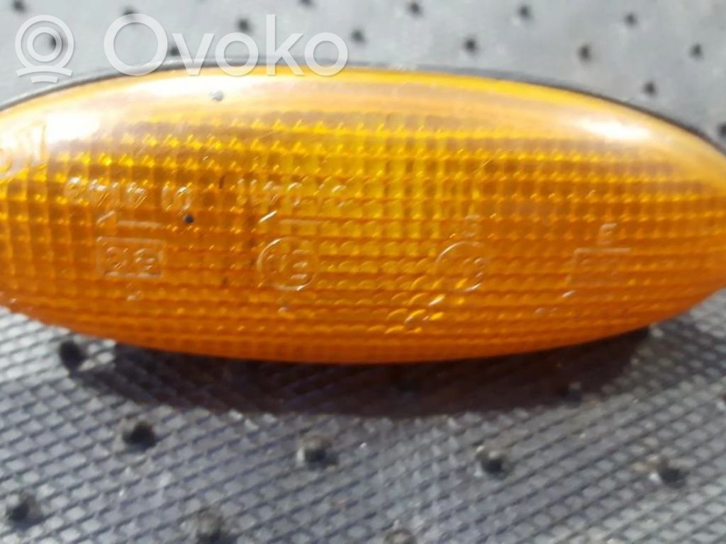 Mazda 626 Front fender indicator light 