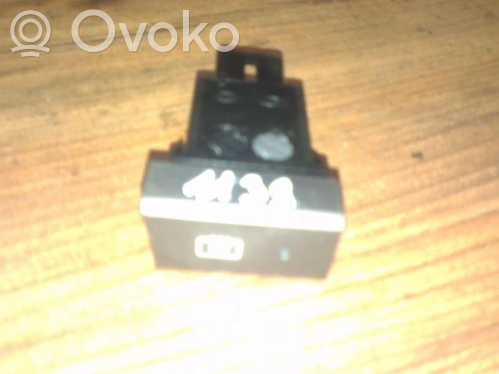 Windscreen/window heater switch