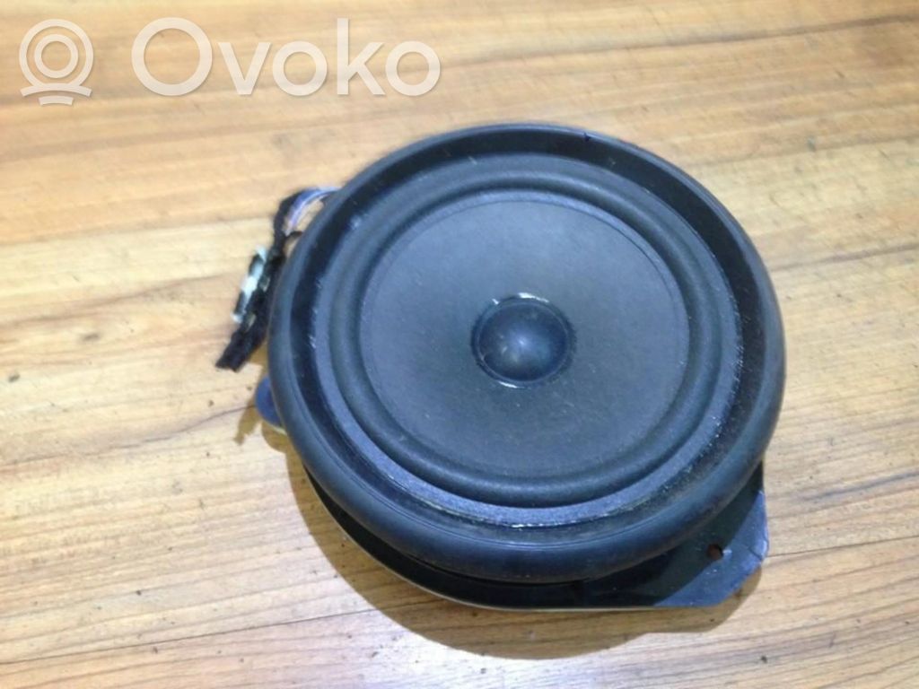 Audi A4 S4 B7 8E 8H Głośnik drzwi przednich 