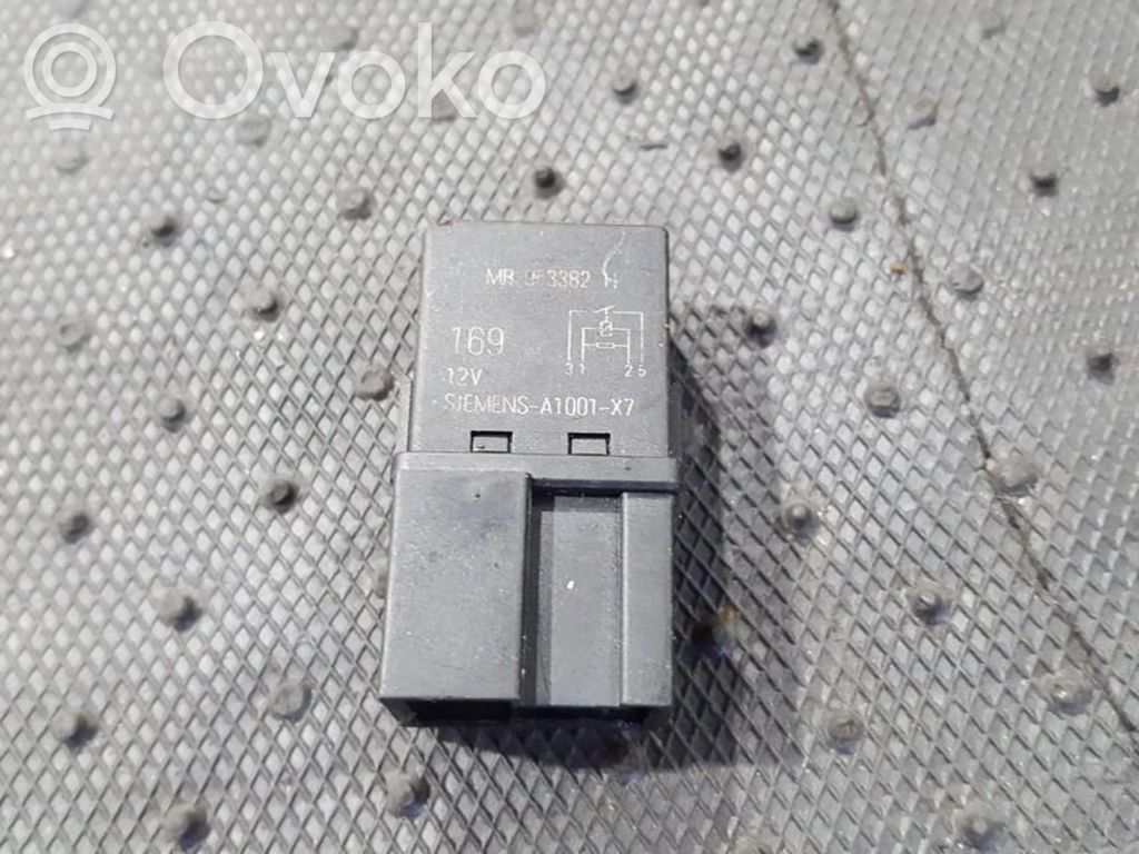 Otros relés   MB953382,V23074,MB953382,V23074