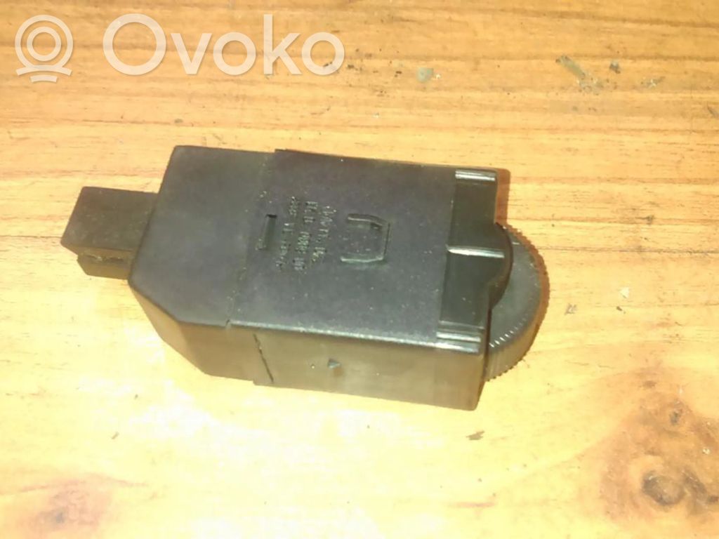 Interruptor de control del panel de luces   MR114072,MR114072