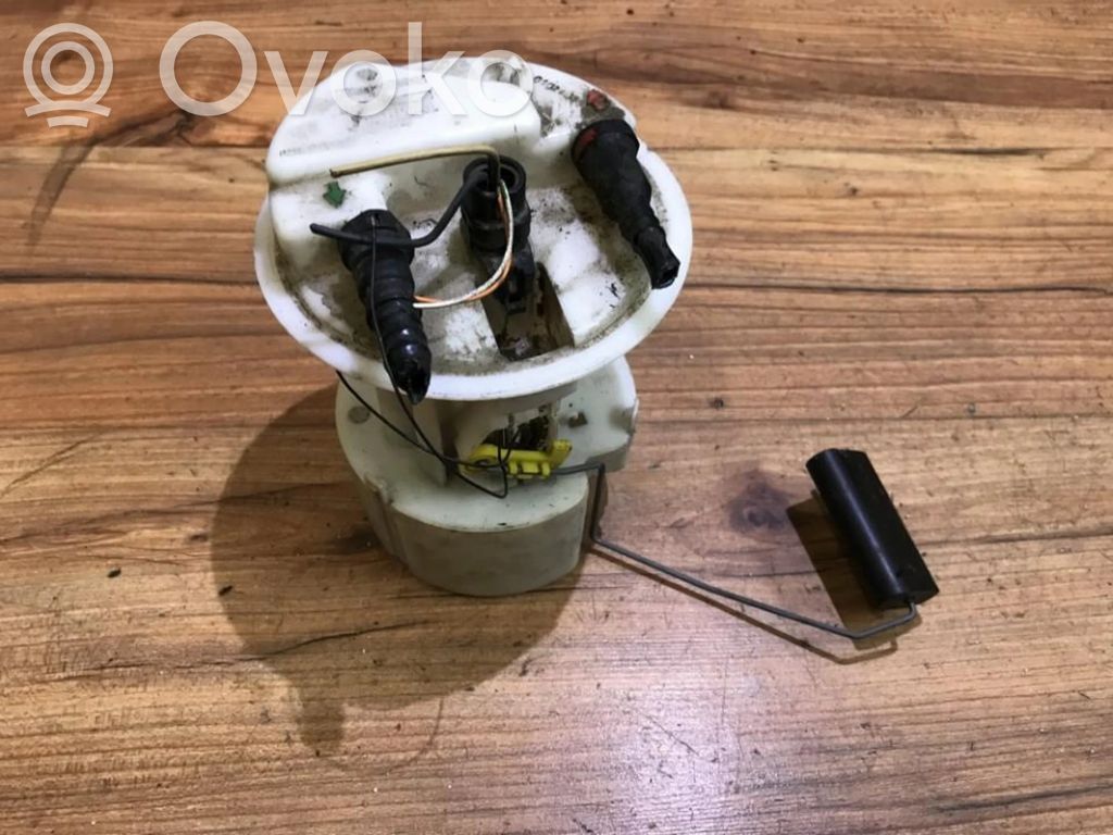Renault Clio II Polttoainesäiliön pumppu 