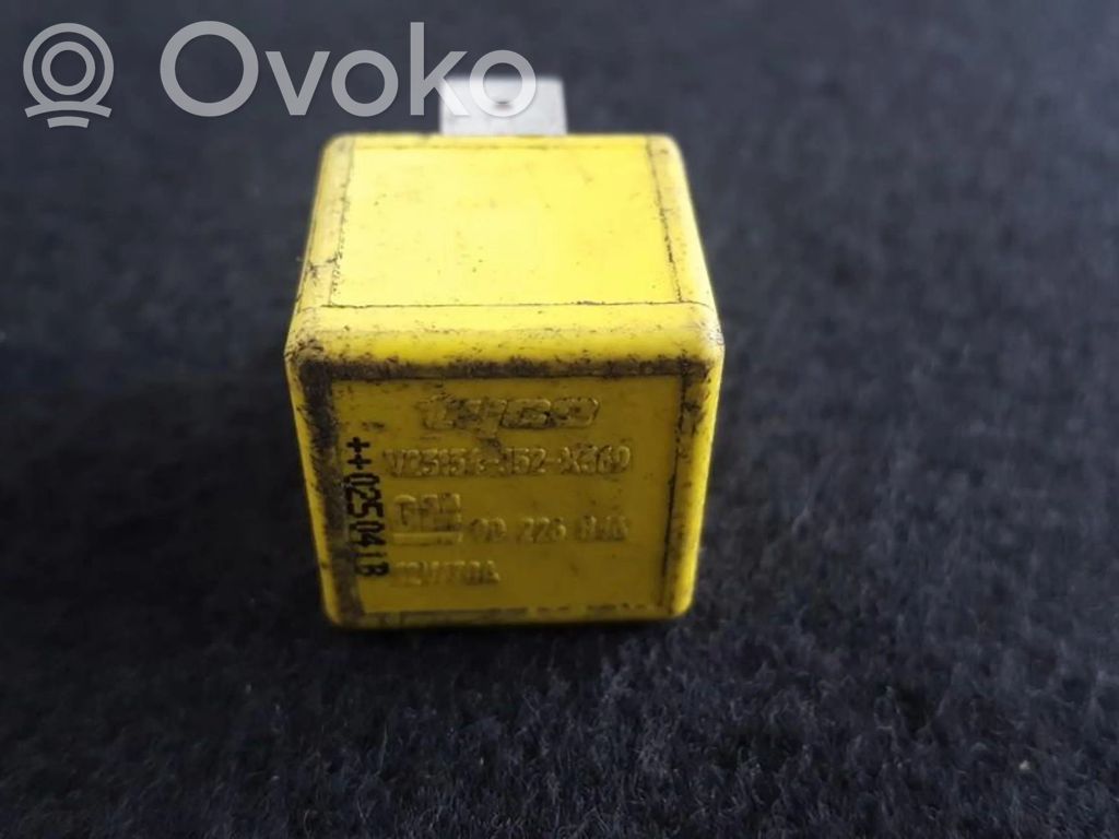 Altri relè   90226846,V23134J52X369,90226846,V23134J52X369