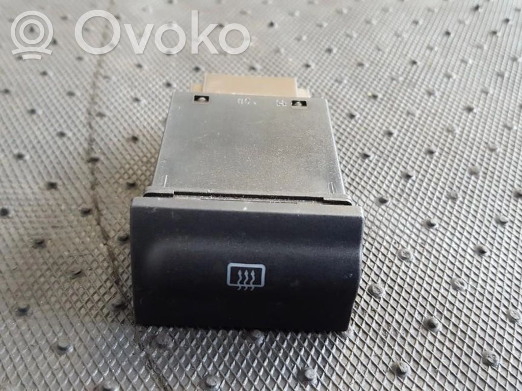 Skoda Octavia Mk1 (1U) Przycisk / Przełącznik ogrzewania szyby przedniej / czołowej