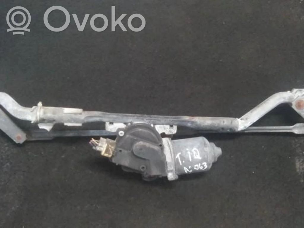 Toyota iQ Tringlerie et moteur d'essuie-glace avant
