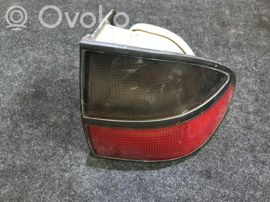 Renault Laguna I Feux arrière / postérieurs