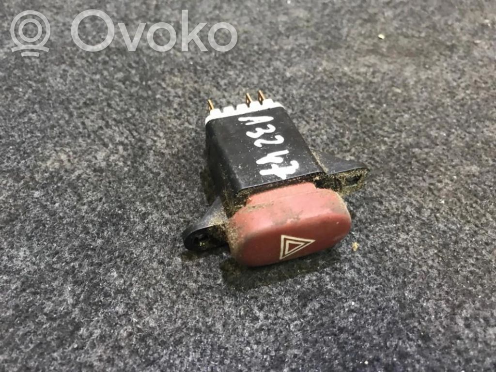 Botón interruptor de luz de peligro   822955,822955