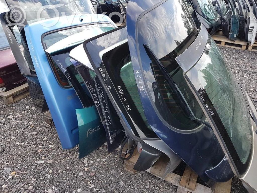 Opel Corsa B Puerta del maletero/compartimento de carga 