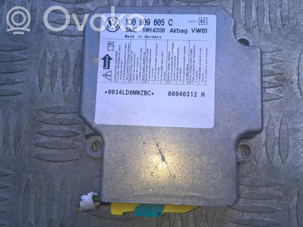 Volkswagen PASSAT B5.5 Centralina/modulo airbag 