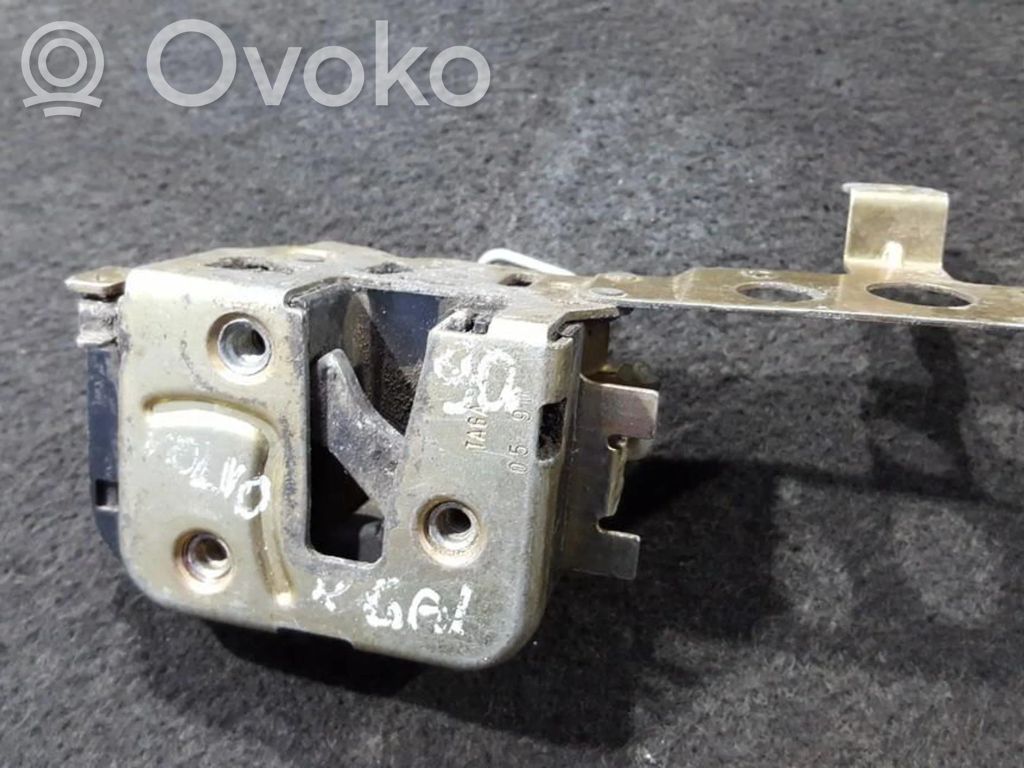 Serrure de porte arrière
