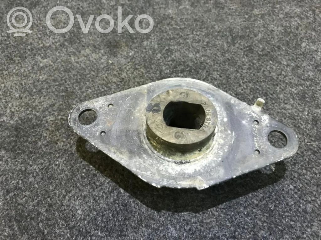 Renault Laguna I Supporto di montaggio del motore