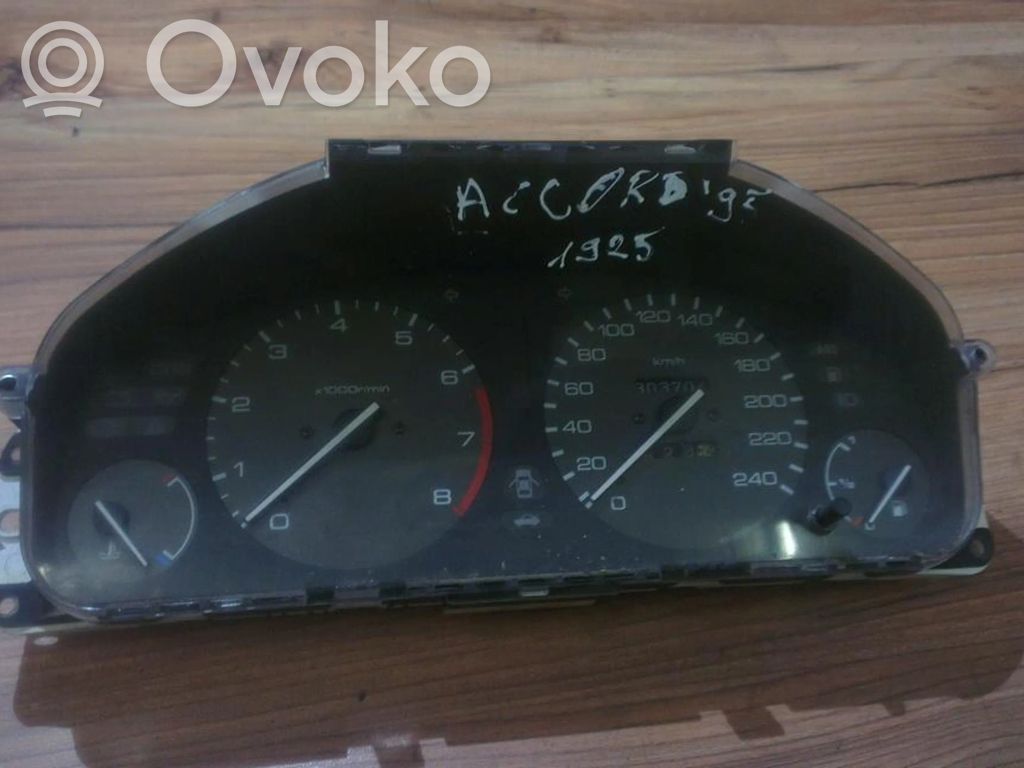 Honda Accord Tachimetro (quadro strumenti) 