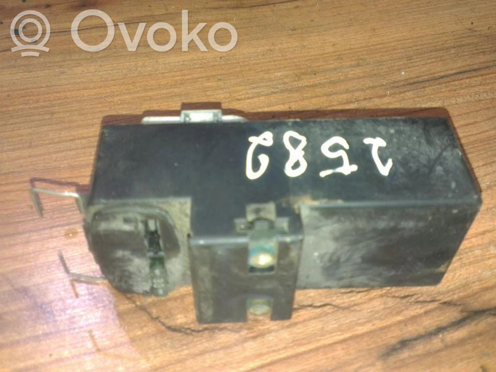 Volkswagen Golf III Releu ventilator lichid răcire 