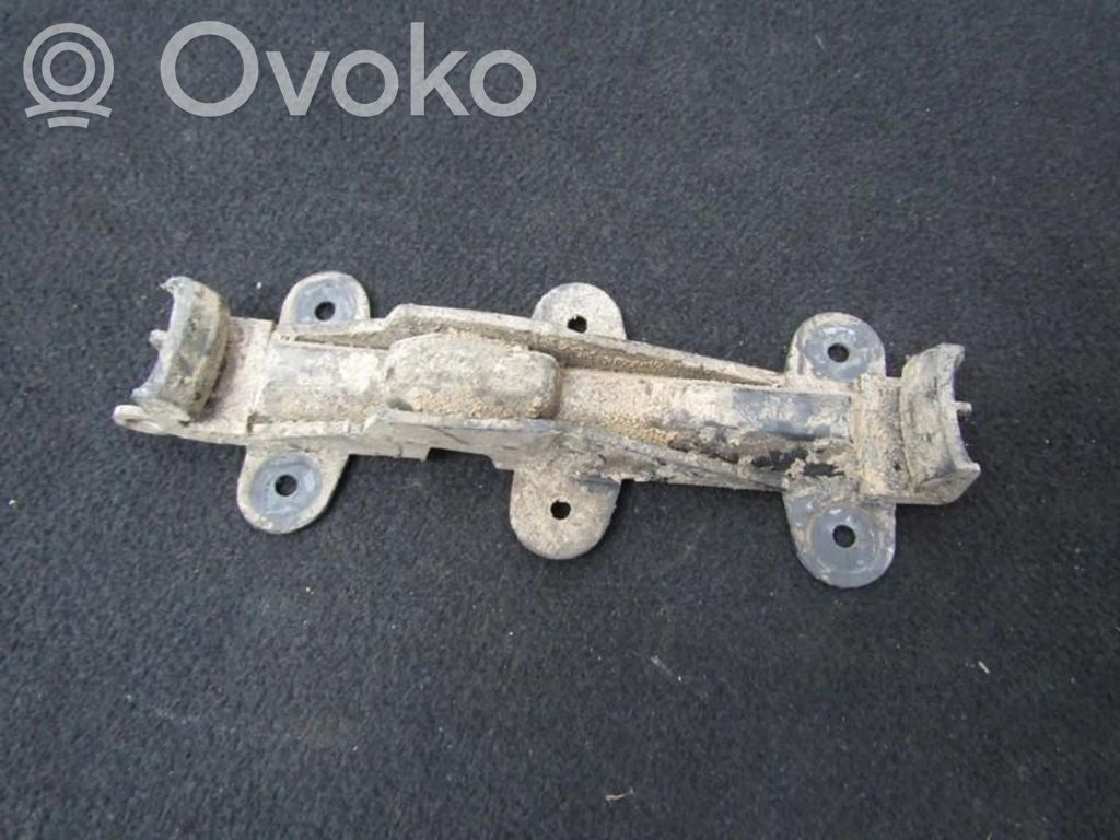 Audi 100 S4 C4 Suport montare bară spate 