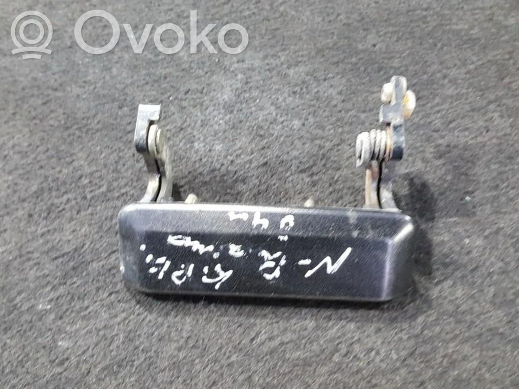 Nissan Prairie Klamka zewnętrzna drzwi 