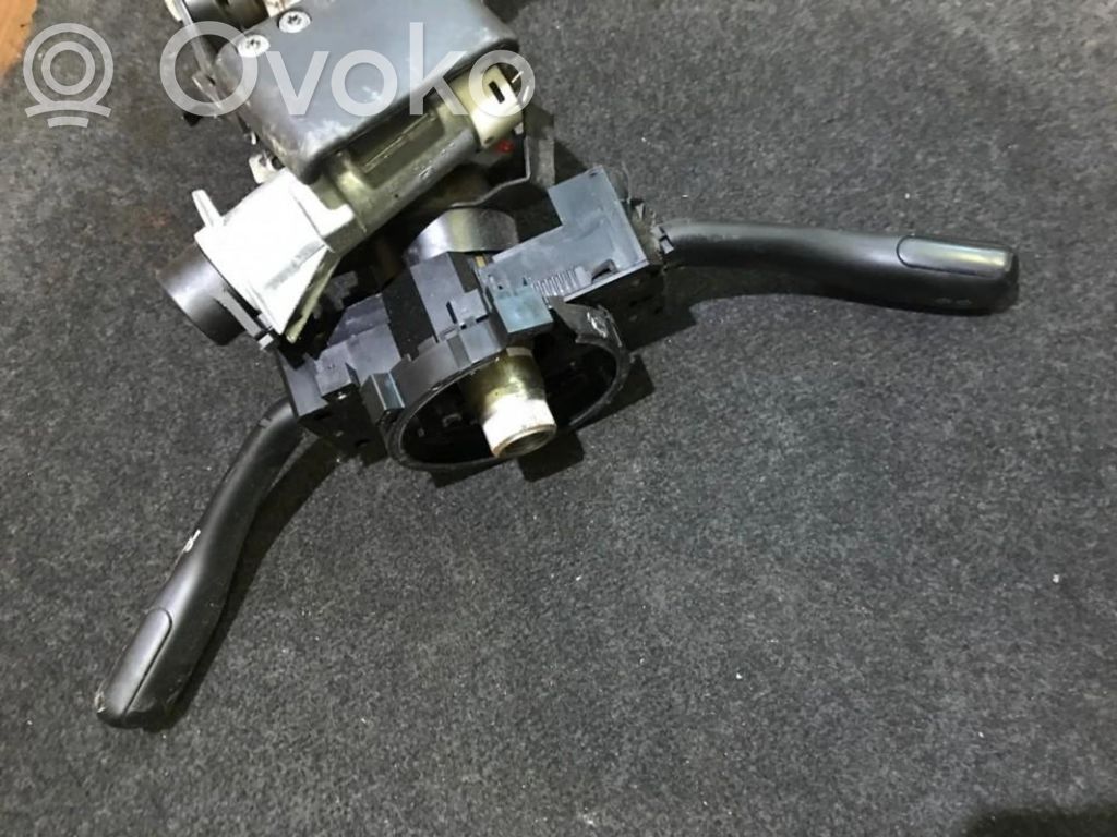Volkswagen PASSAT B5 Leva/interruttore dell’indicatore di direzione e tergicristallo 