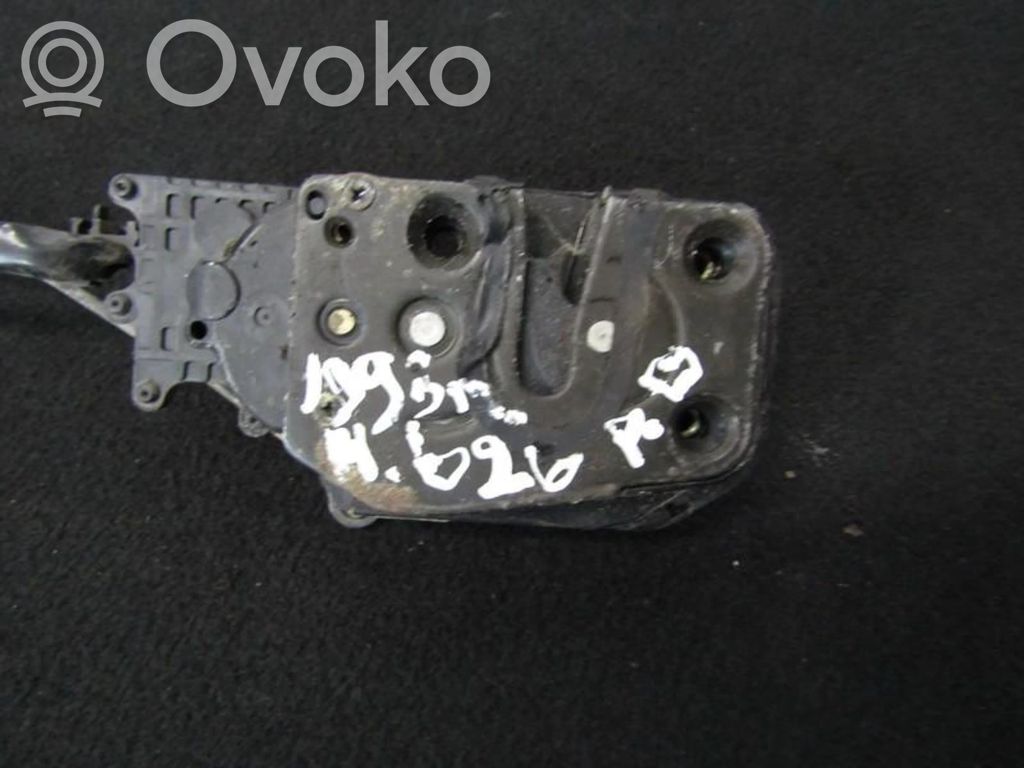 Mazda 626 Etuoven lukko 