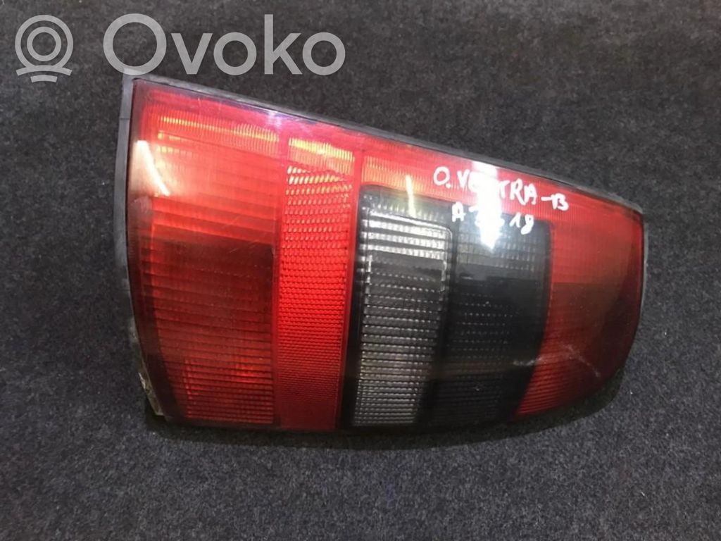 Opel Vectra B Lampă spate în caroserie 