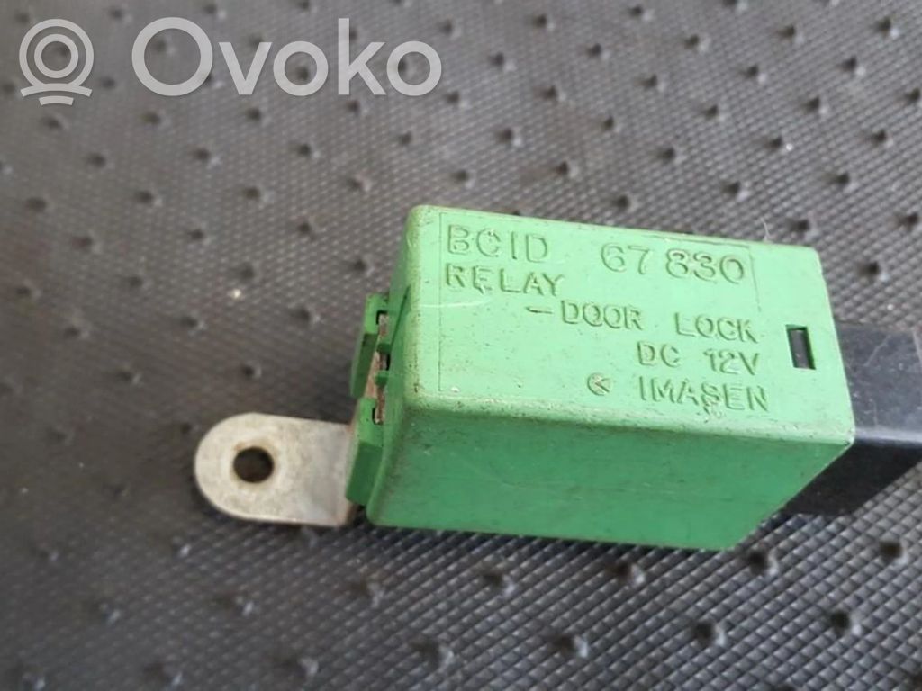 Mazda 323 Oven ohjainlaite/moduuli 