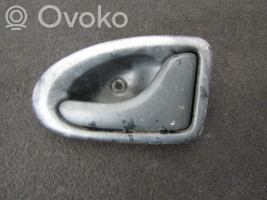 Manecilla interna puerta trasera   7700830079,91127101,7700830079,91127101