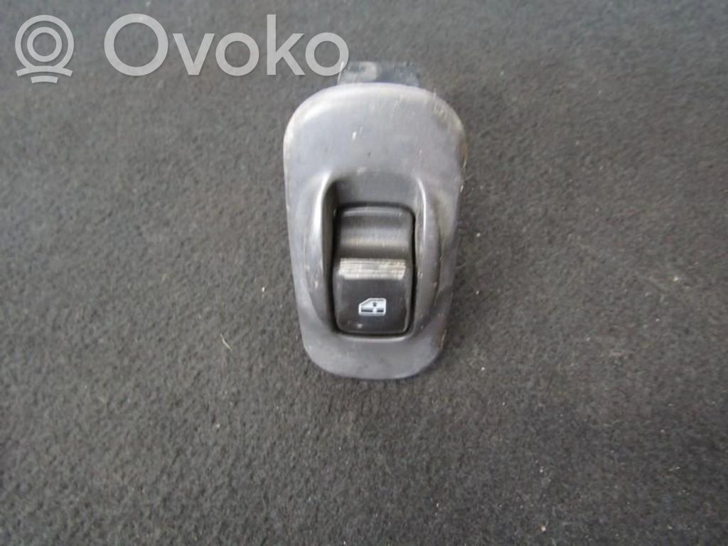 Mitsubishi Galant Przyciski szyb 