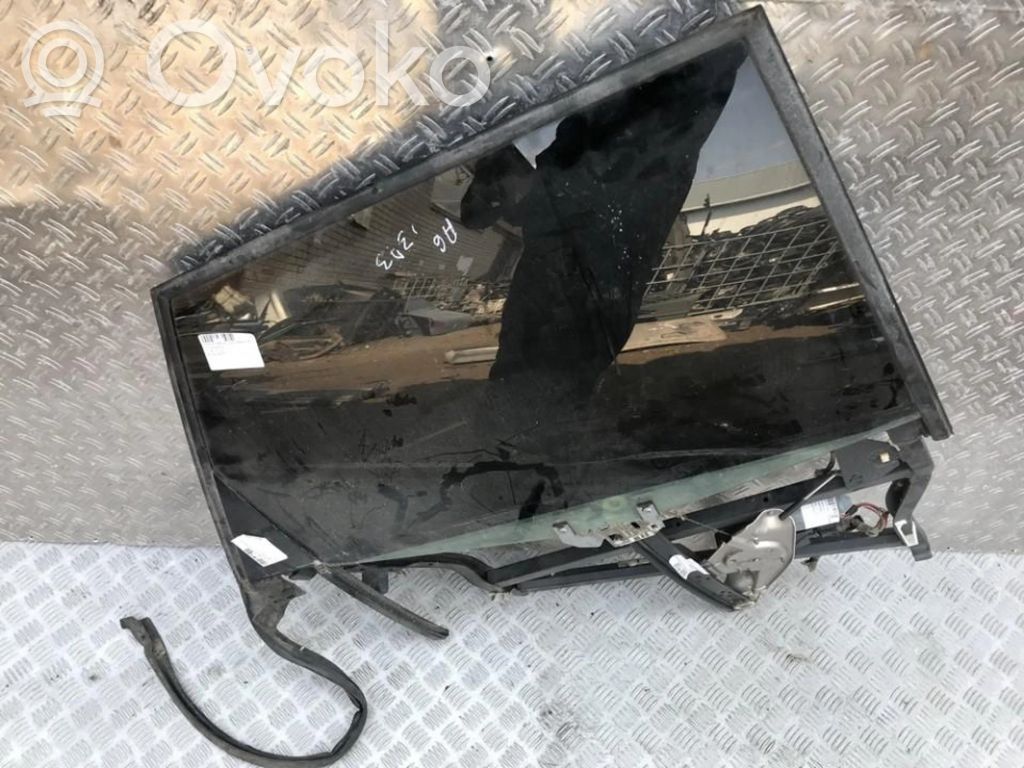 Takaoven ikkunalasin kehys