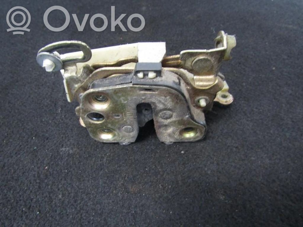 Opel Corsa B Etuoven lukko 