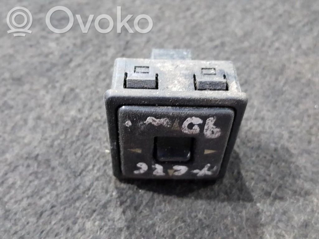 Wing mirror switch