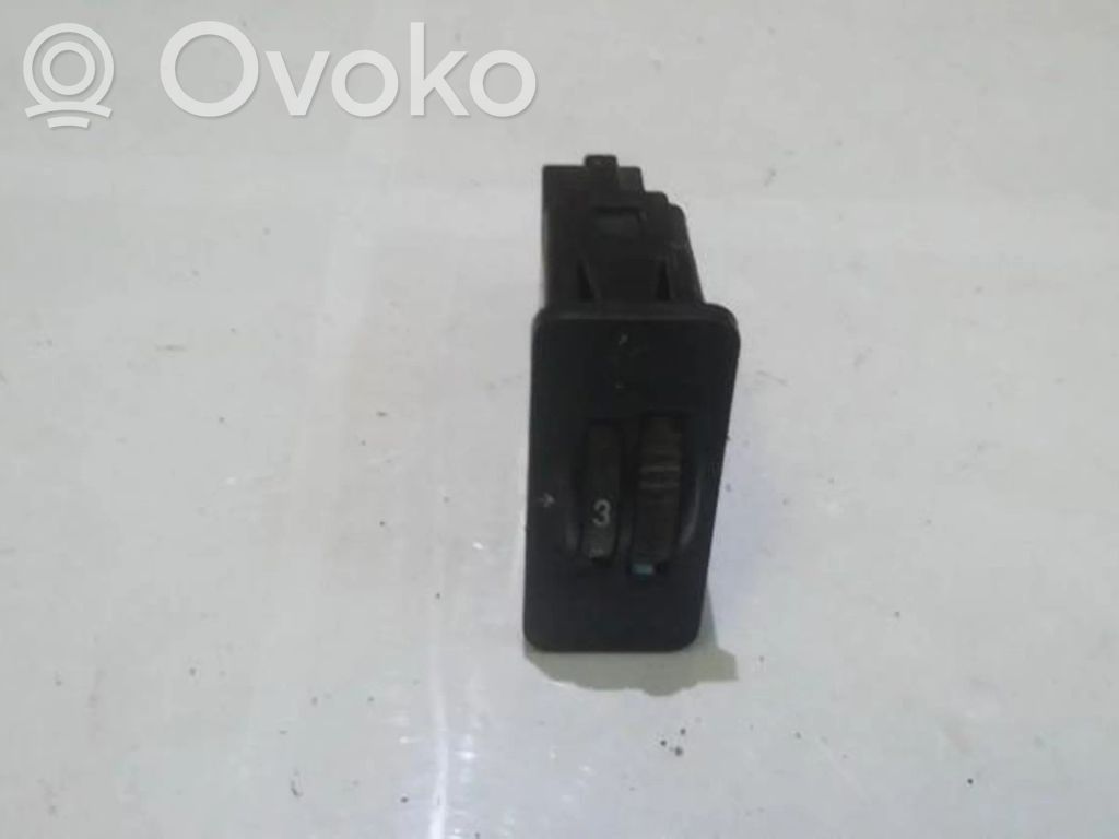 Bouton commande réglage hauteur de phares   05140067,F37D13K069AA,05140067,F37D13K069AA