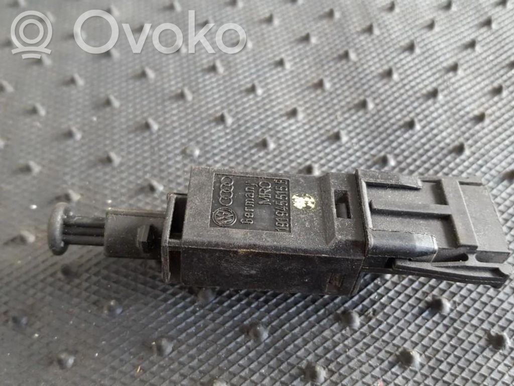 Volkswagen Golf III Czujnik pedału hamulca / stopu 