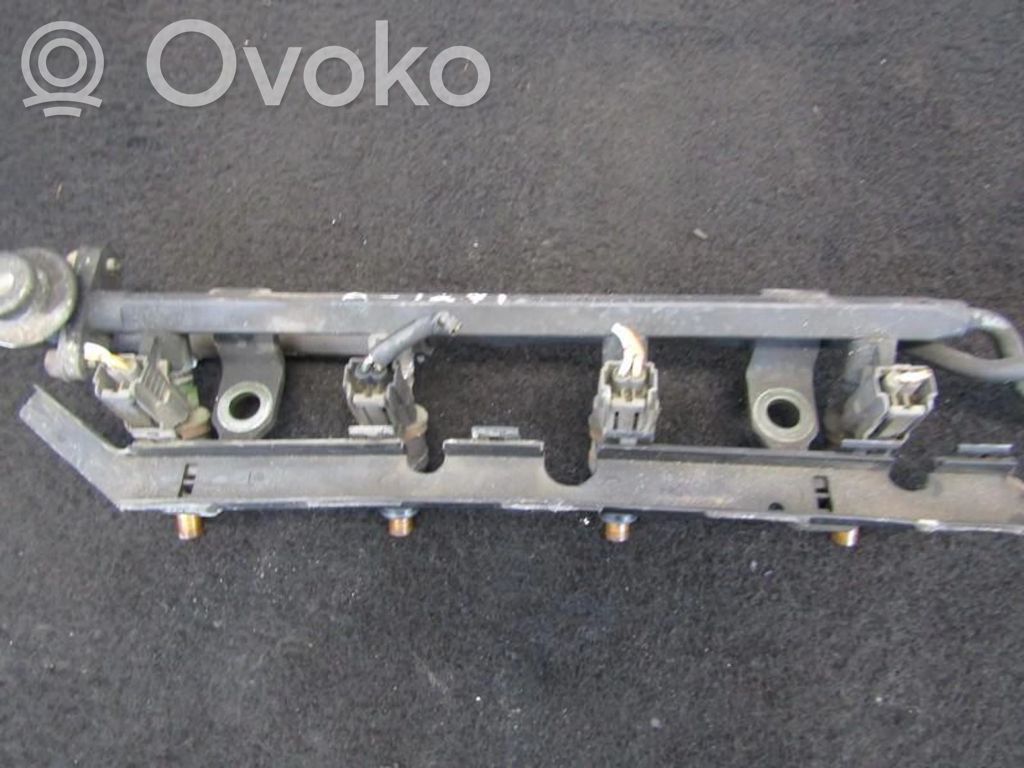 Mazda 323 Polttoainepääputki 