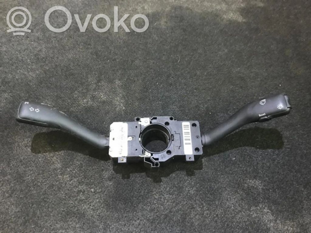 Audi A6 S6 C5 4B Leva/interruttore dell’indicatore di direzione e tergicristallo