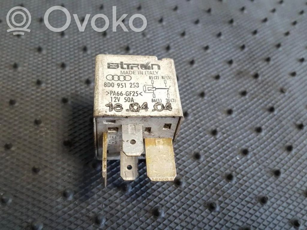 Sonstige Relais   8D0951253,370,8D0951253
