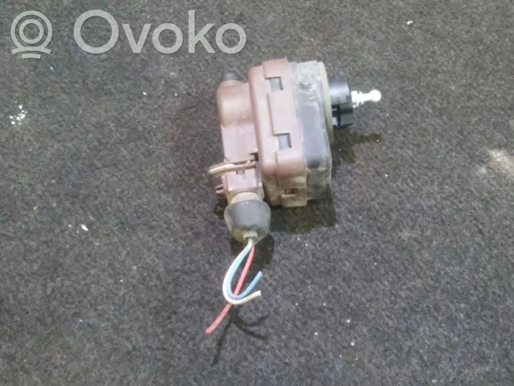 Peugeot 306 Moteur de réglage du niveau des phares 