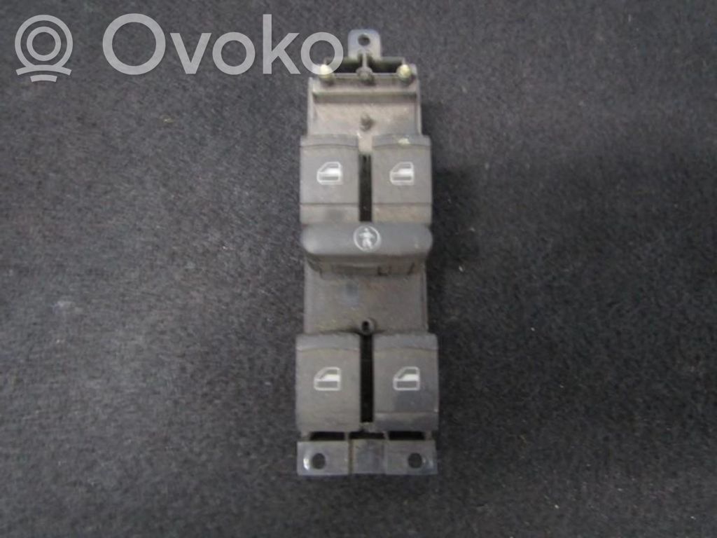 Volkswagen Golf IV Comutator comandă geamuri electrice