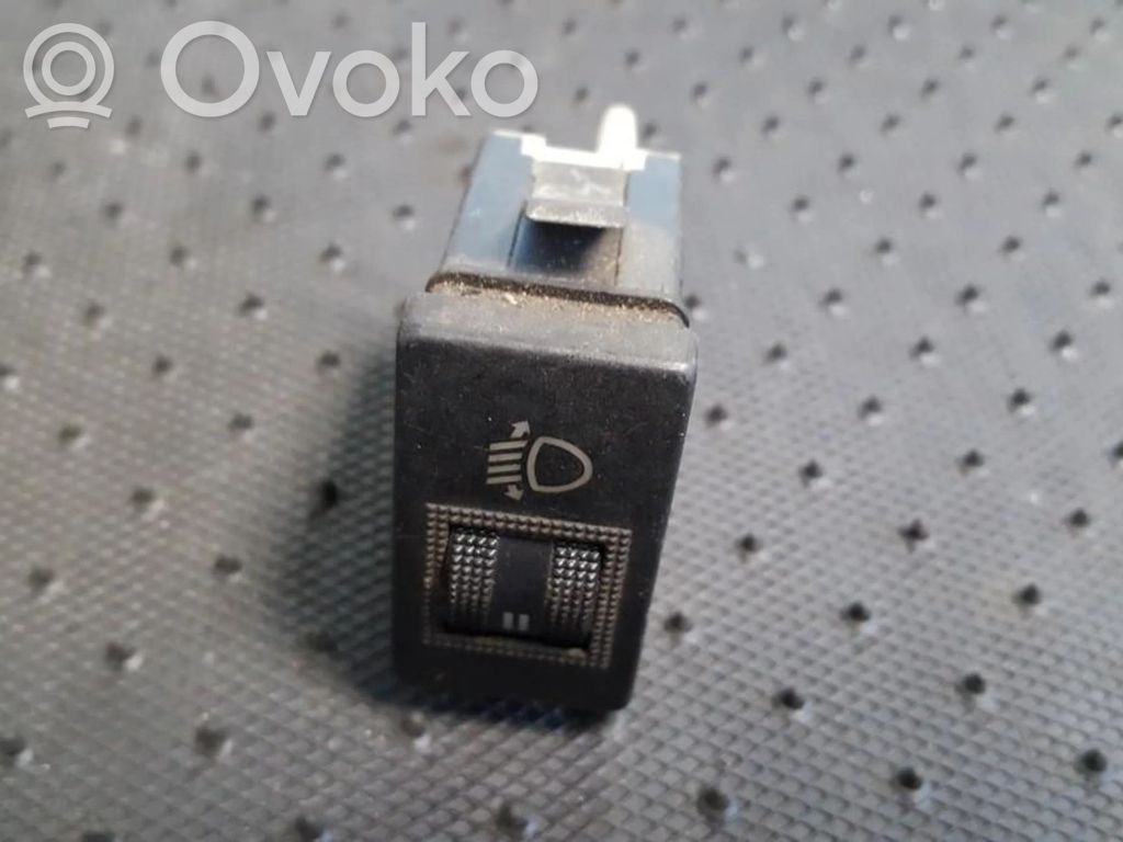 Comutator control nivel faruri   8D0941301,8D0941301