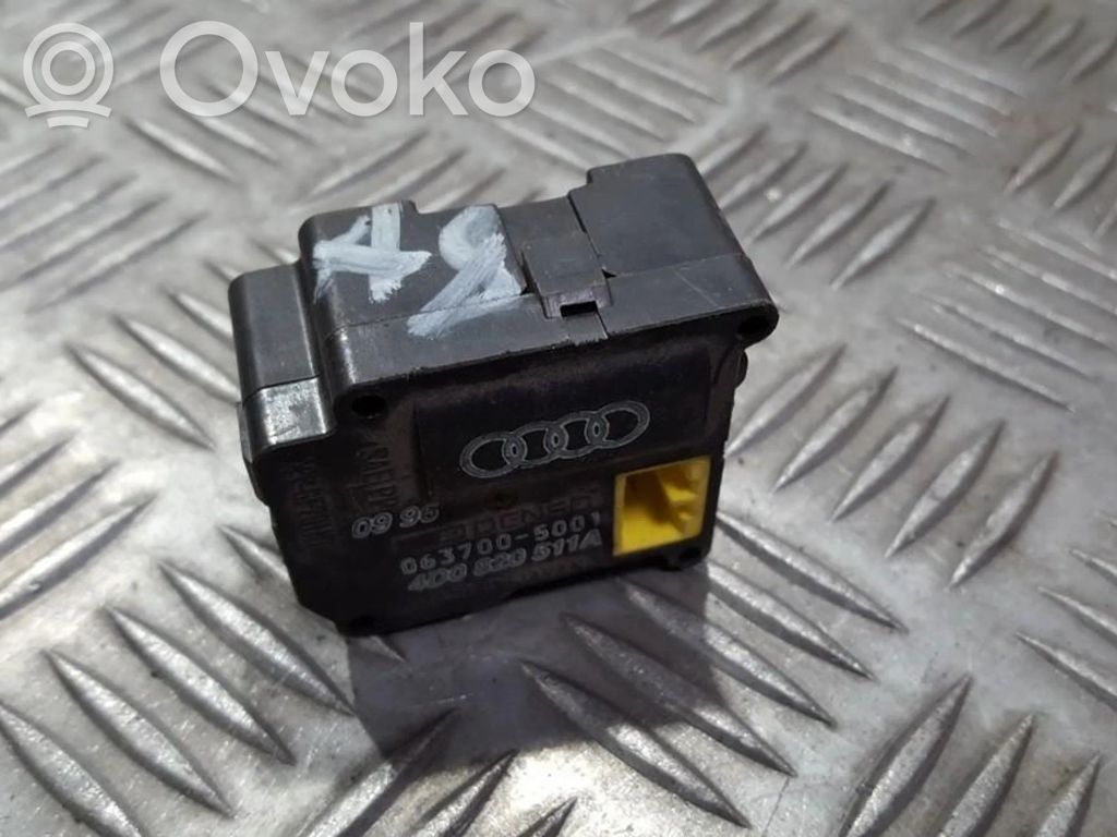 Audi A8 S8 D2 4D Silniczek nagrzewnicy
