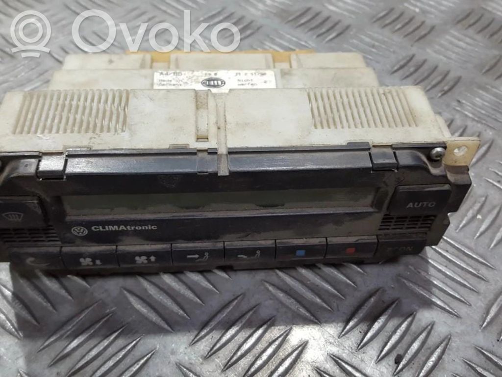 Volkswagen PASSAT B5 Panel klimatyzacji 